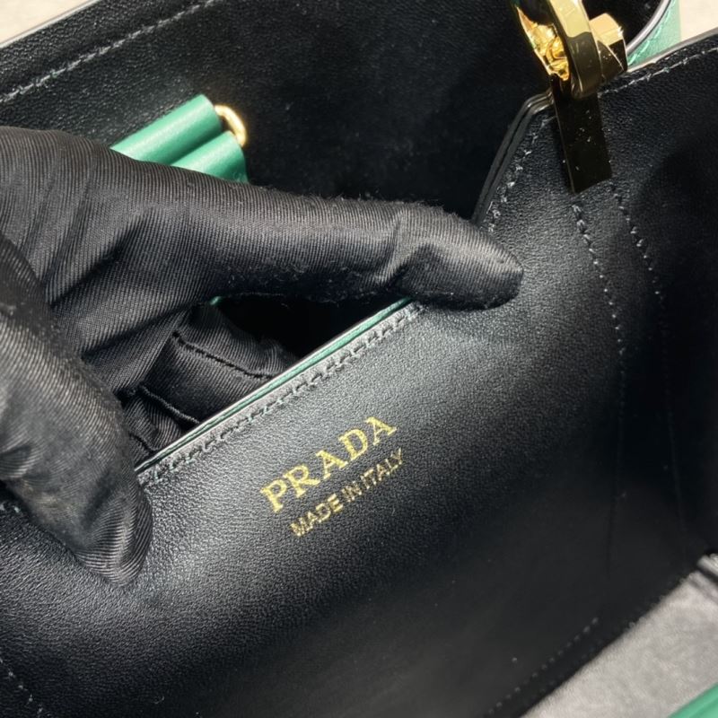 Pra*a tote bags